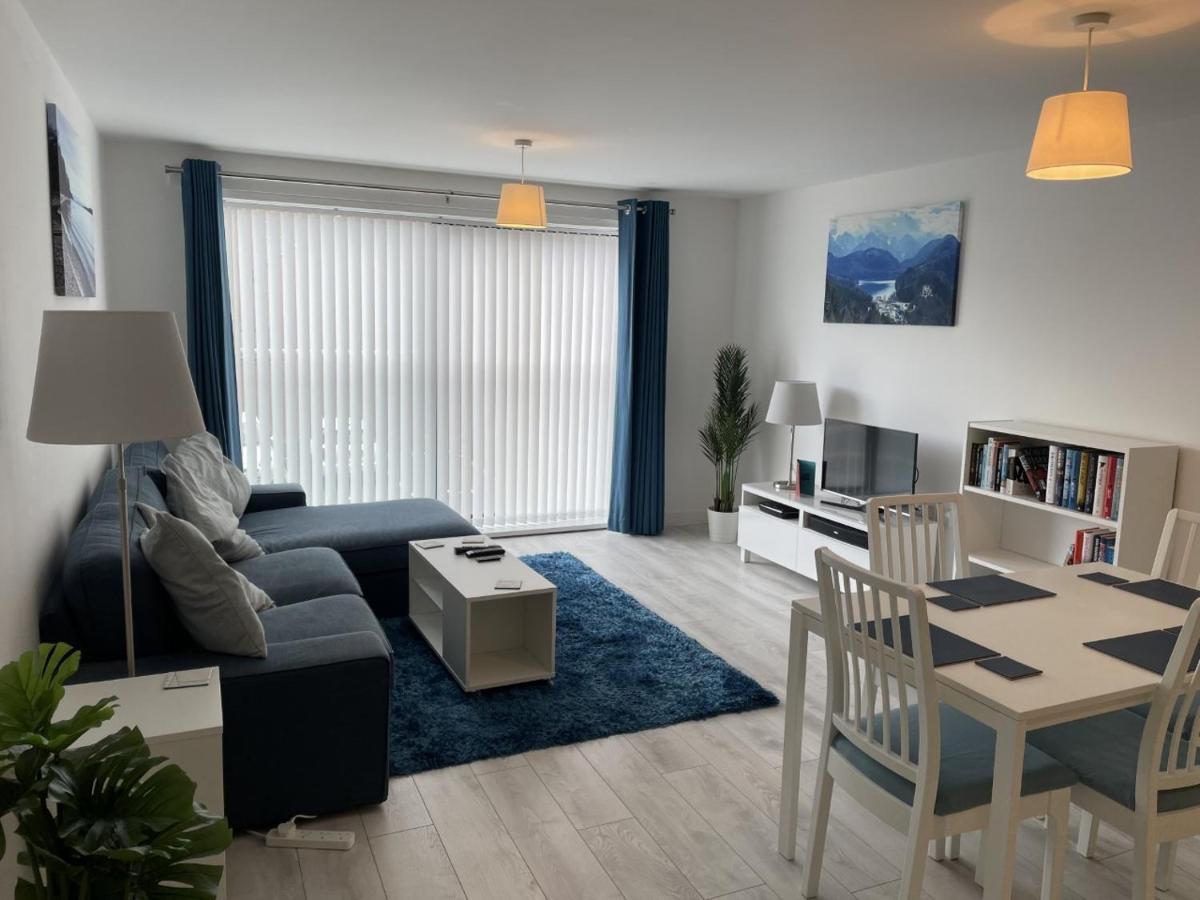 Superb 1 Bed - 3 Min To Tram - Free On Site Parking - Sleeps 3 Apartamento